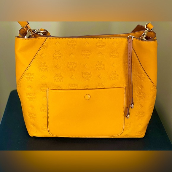 MCM Hobo Bag, Golden Mango - Picture 2 of 16